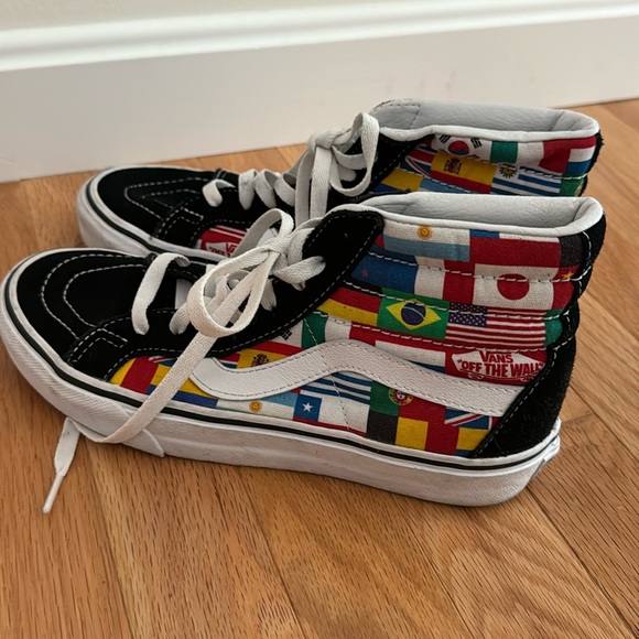 Vans Shoes - women’s high top vans